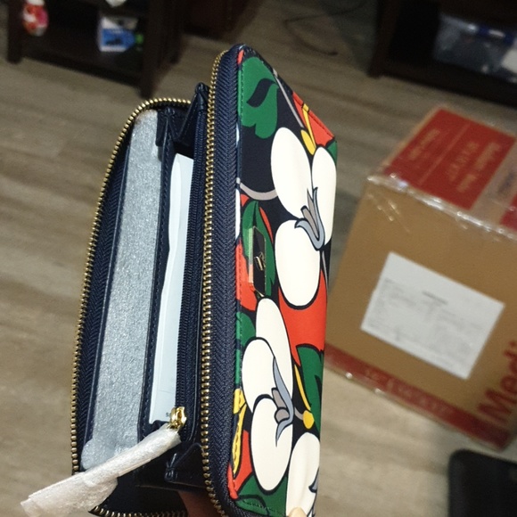 Wallet - Picture 4 of 4